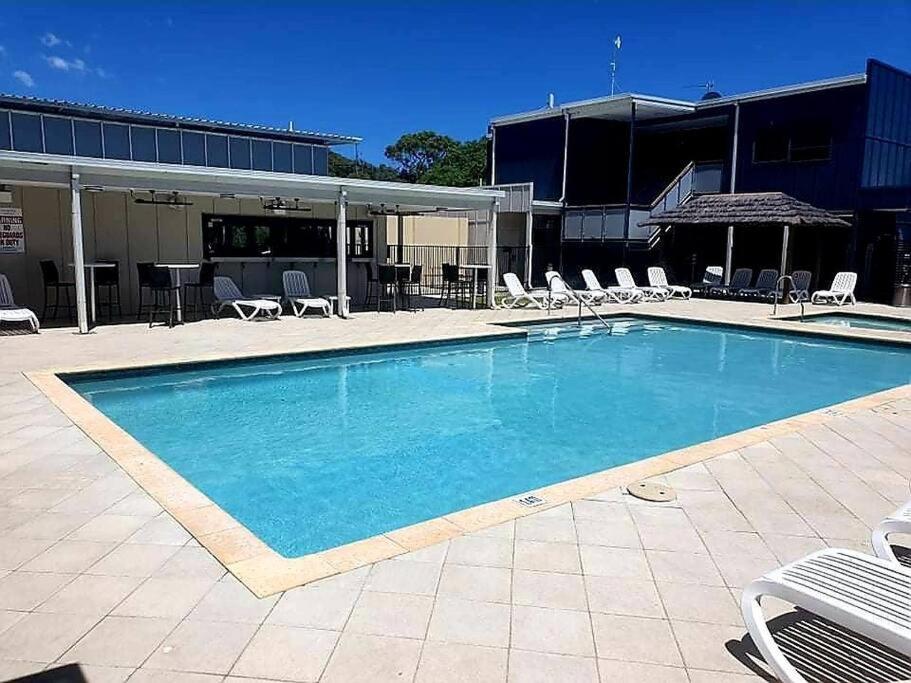 South-West Getaway! Pool, Tennis & Foxtel Villa Preston Beach Exterior foto